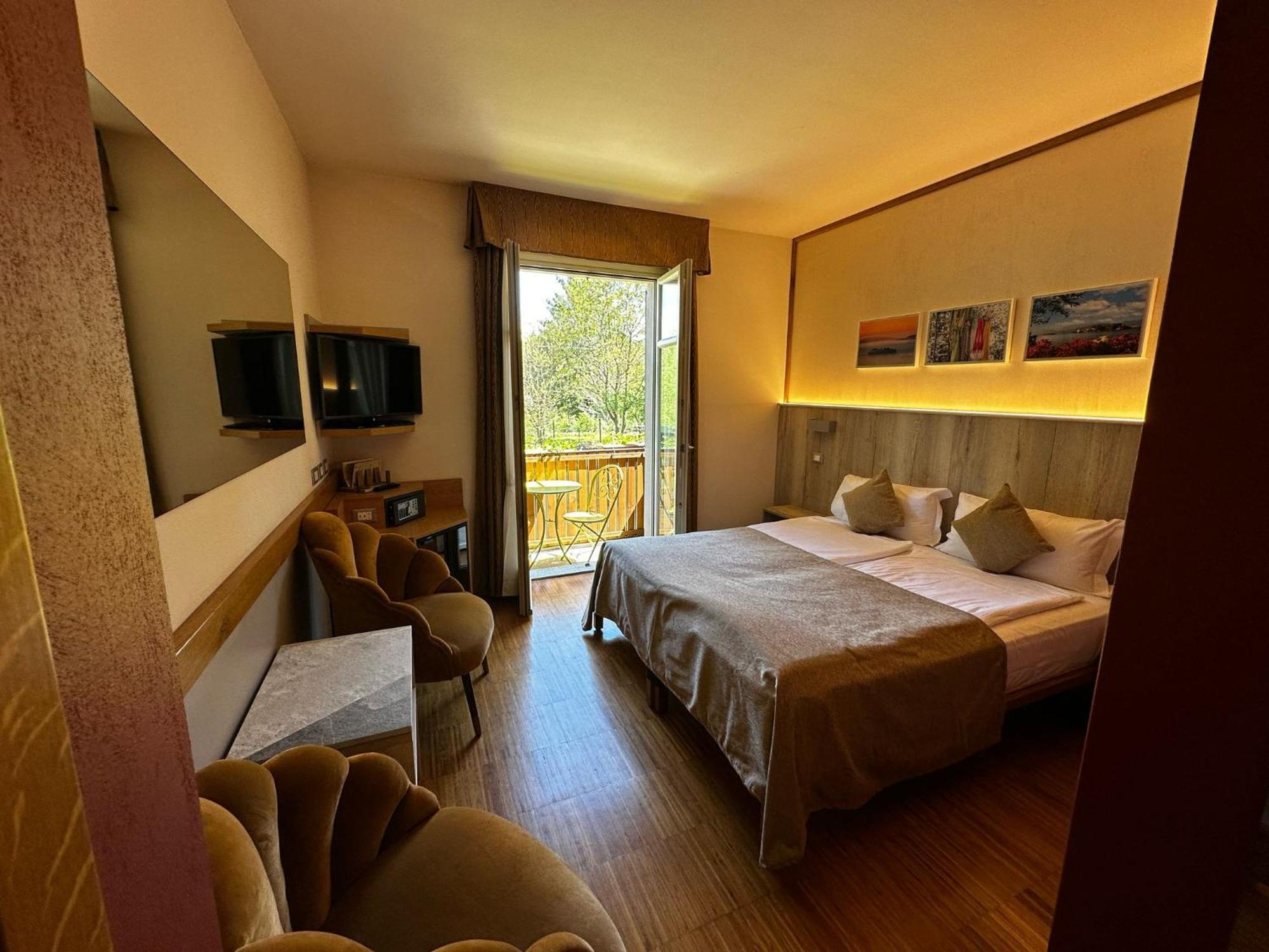 Hotel Cortese Armeno Exterior photo